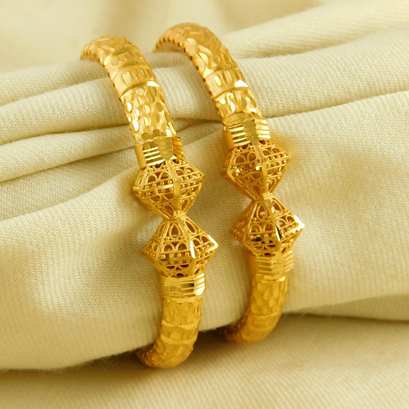 Buy South Indian Imitation Jewellery 12 Pieces Thin Bangles Set for Wedding